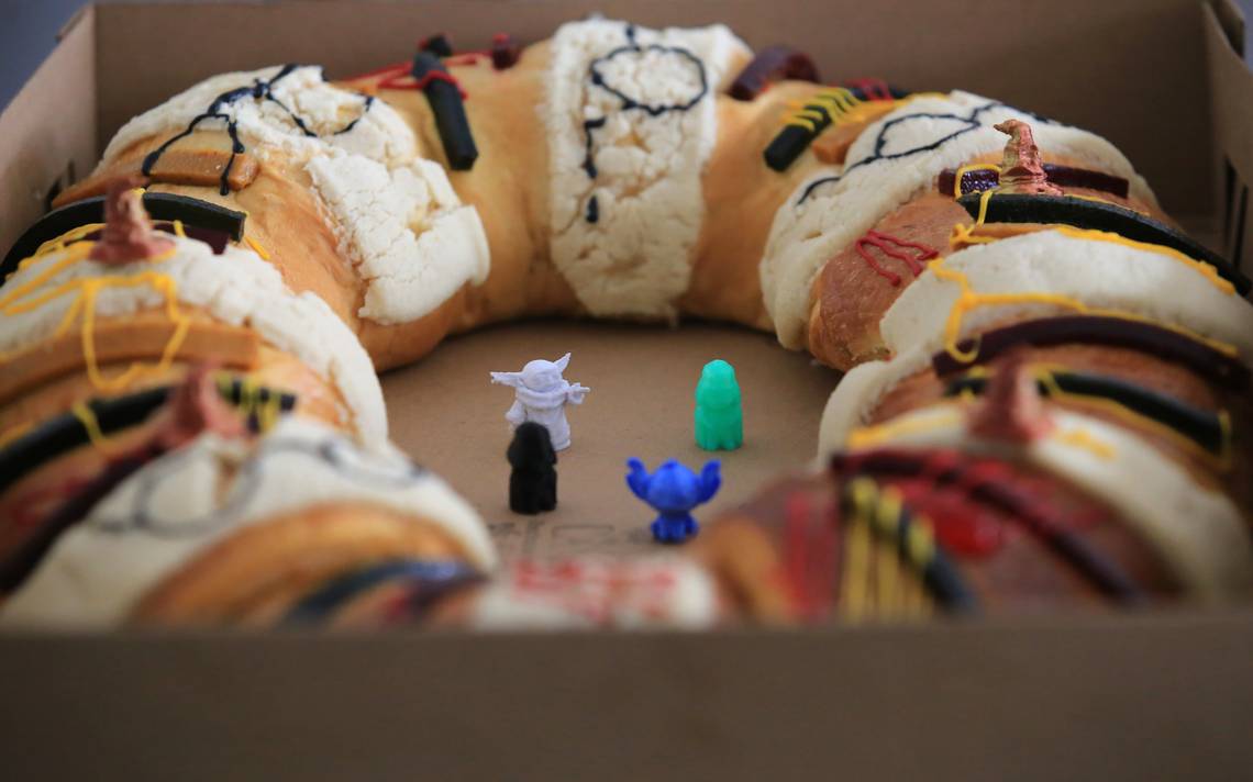 Rosca de Reyes con temática innovando con personajes de películas El Sol de Puebla Noticias